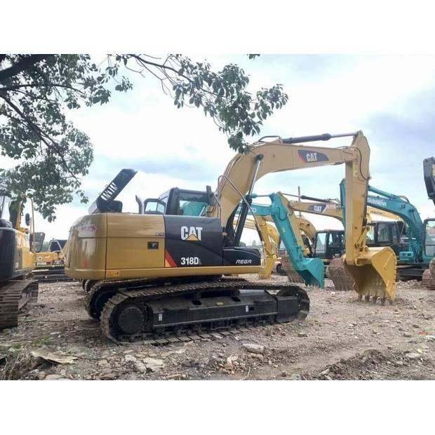CAT 318d2 Pelle sur chenilles