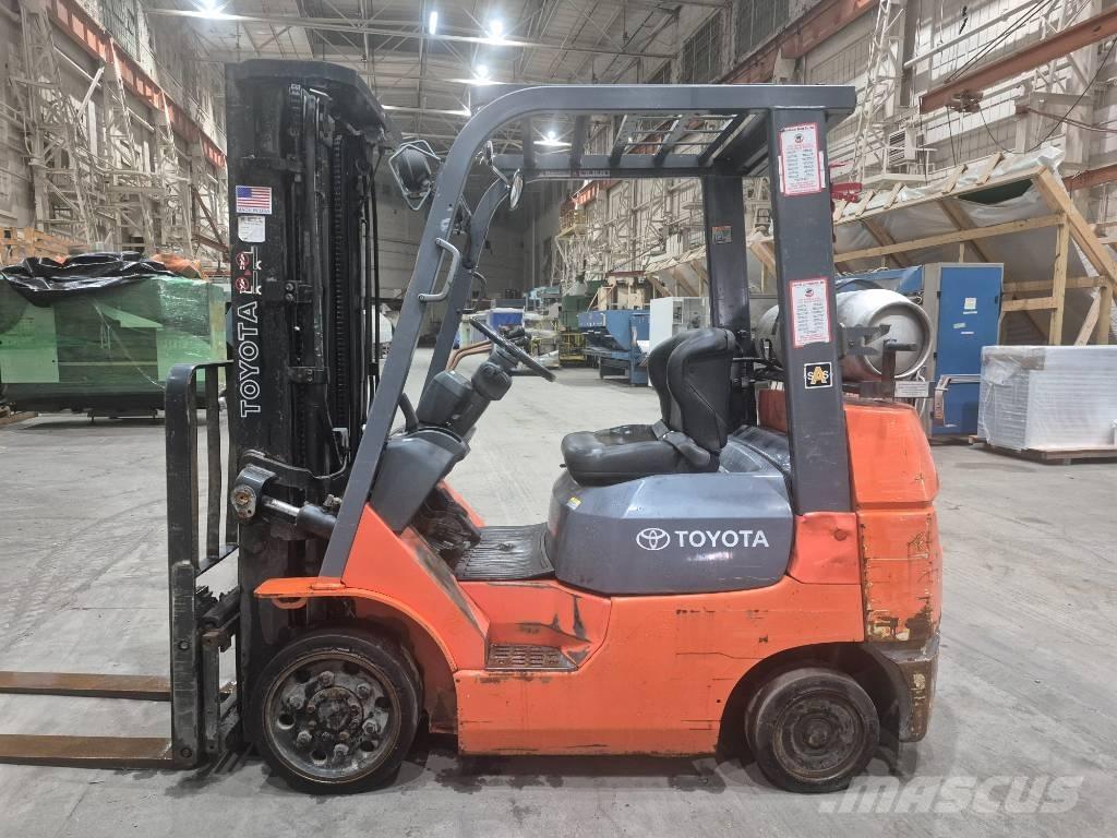 Toyota 7 FGCU 25 Autres Chariots élévateurs