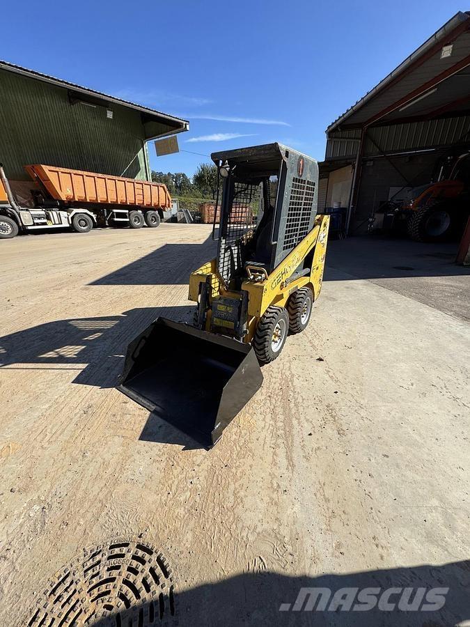 Gehl 1640 Débusqueur