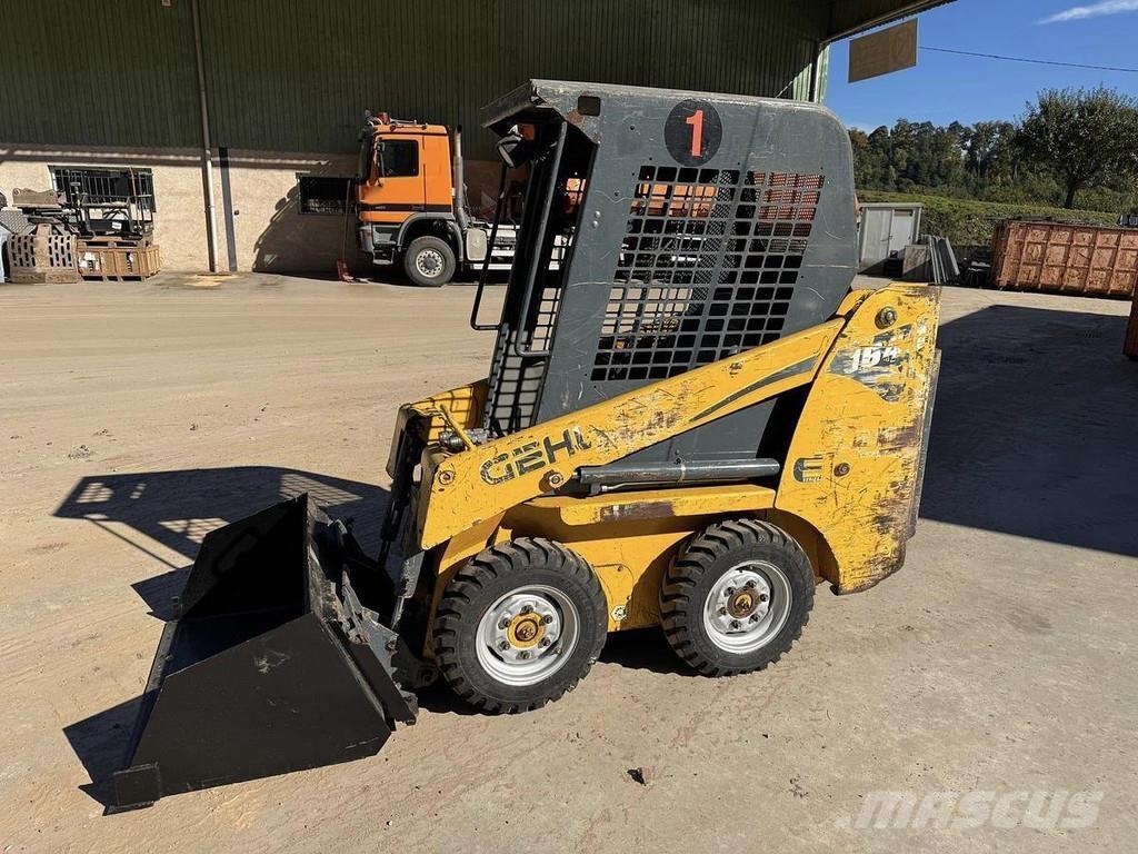 Gehl 1640 Débusqueur