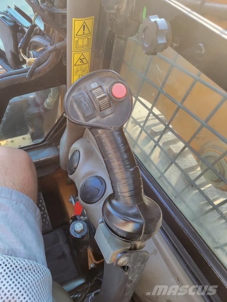 CASE SR 250 Chargeuse compacte