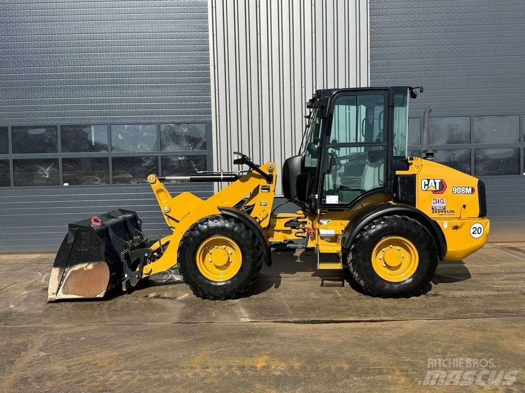 CAT 908M Chargeuse sur pneus