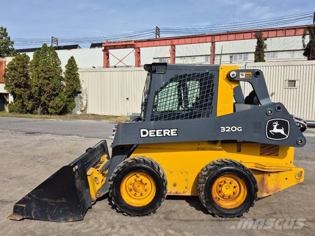 John Deere 320G Chargeuse compacte