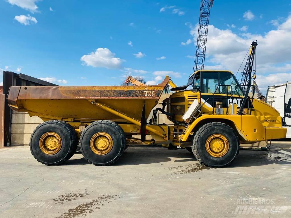 CAT 725 Tombereau articulé