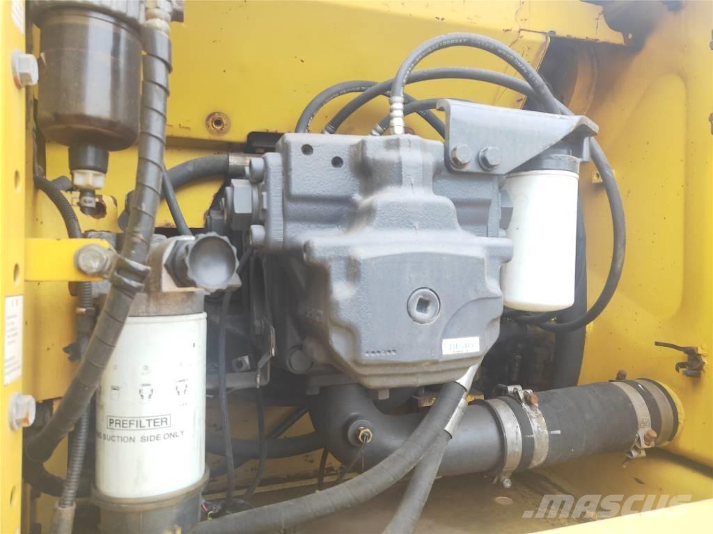 Komatsu PC210-8 Pelle sur chenilles