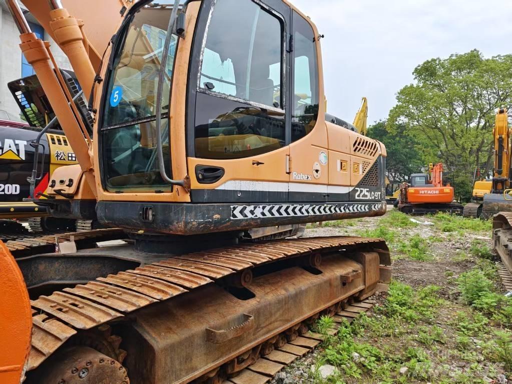 Hyundai R 225LC-9T Pelle sur chenilles