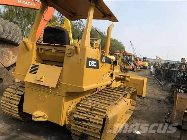 CAT D3C Bouteurs sur chenilles