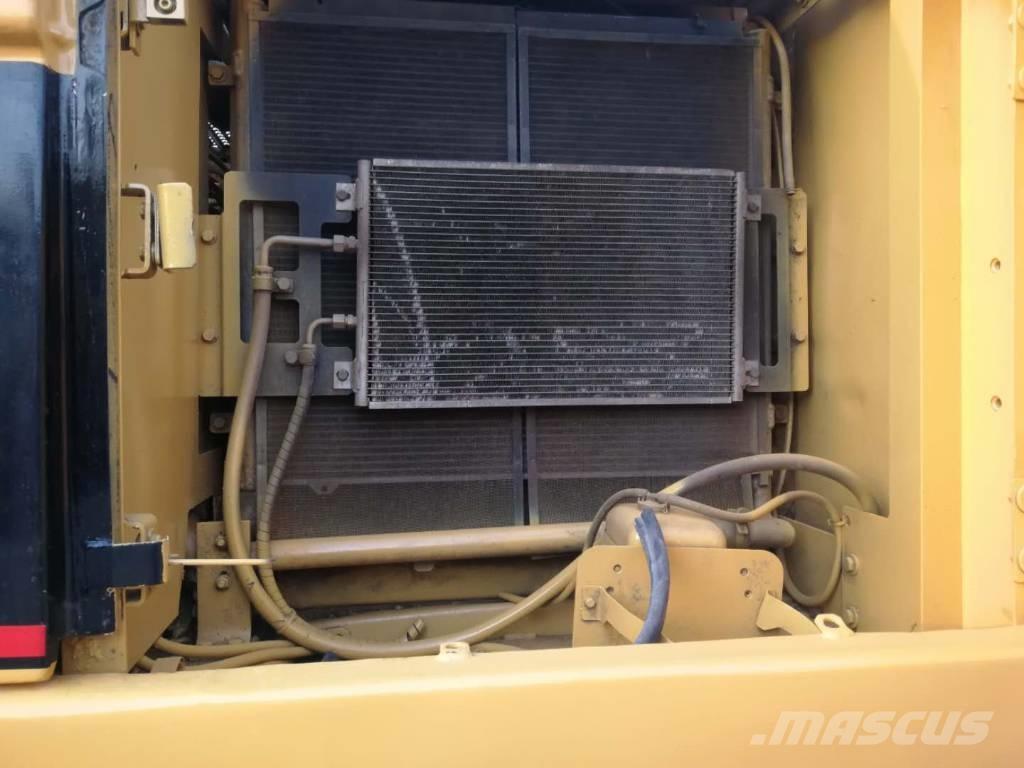 CAT 320C Pelle sur chenilles