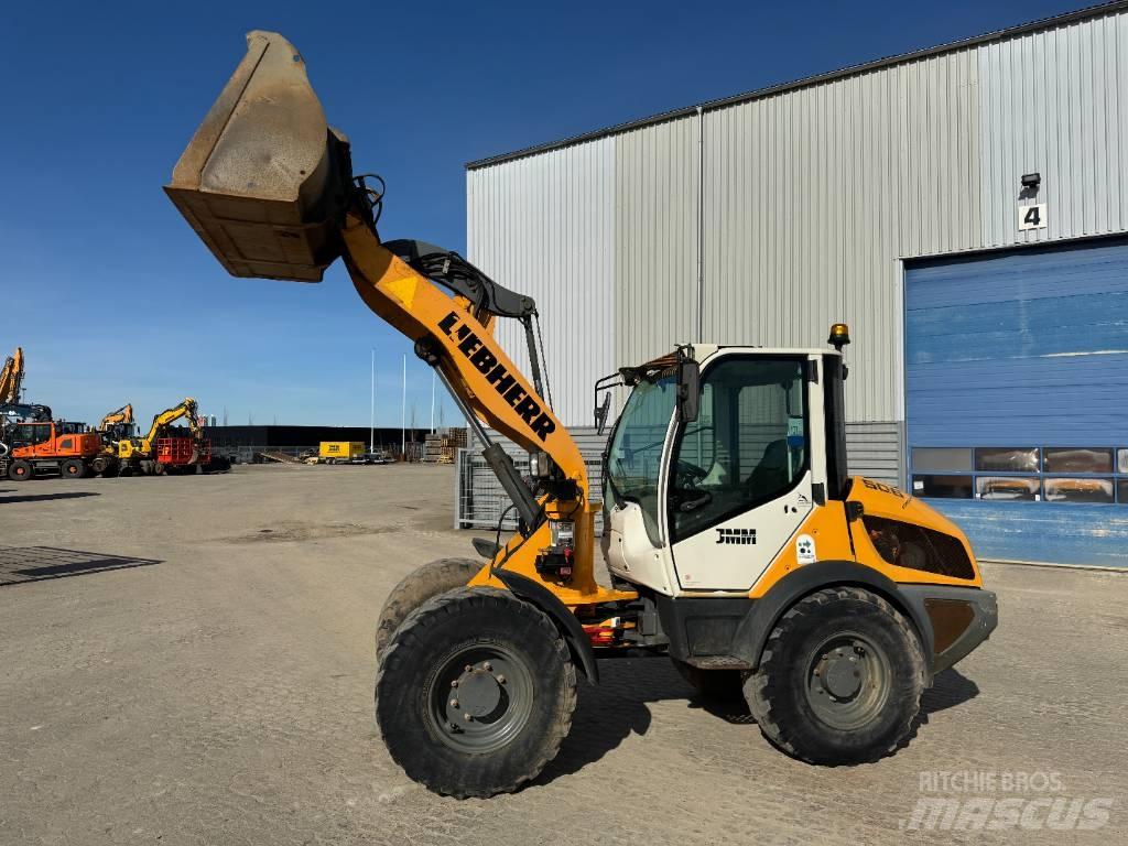 Liebherr L 506 Chargeuse sur pneus