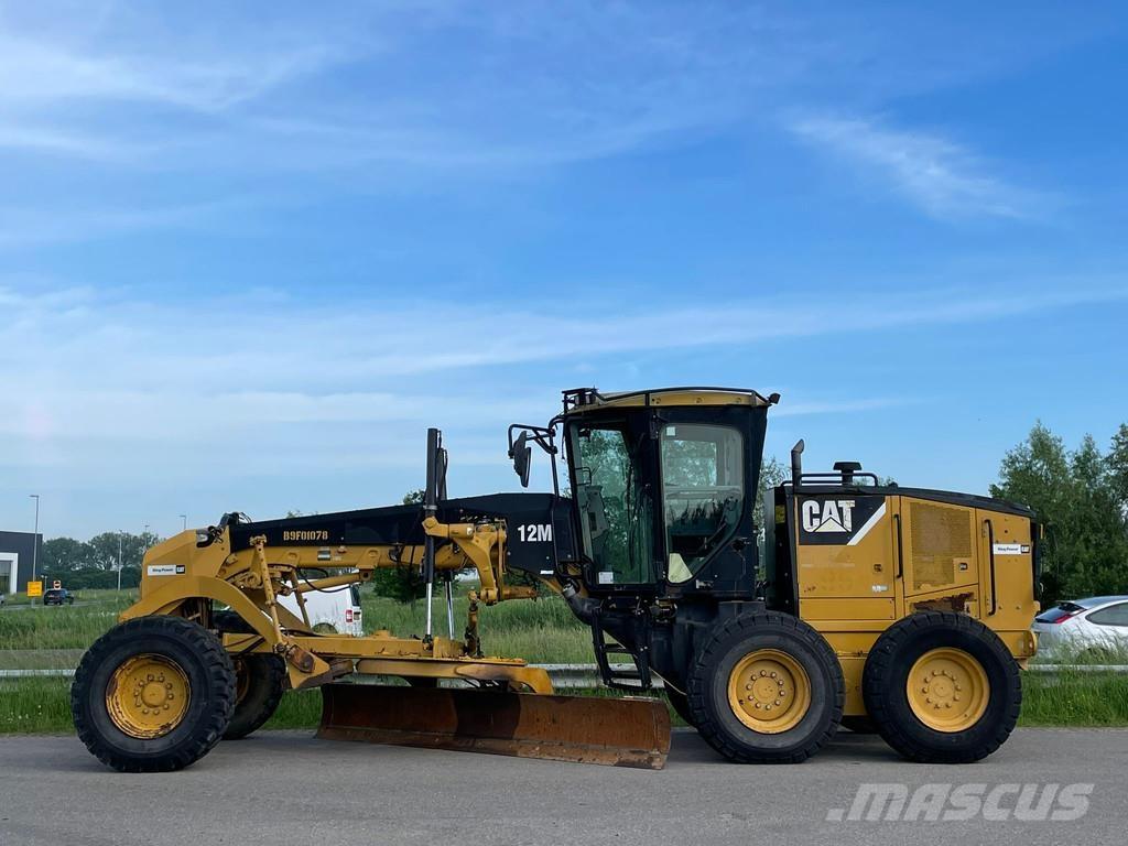 CAT 12M Niveleuse