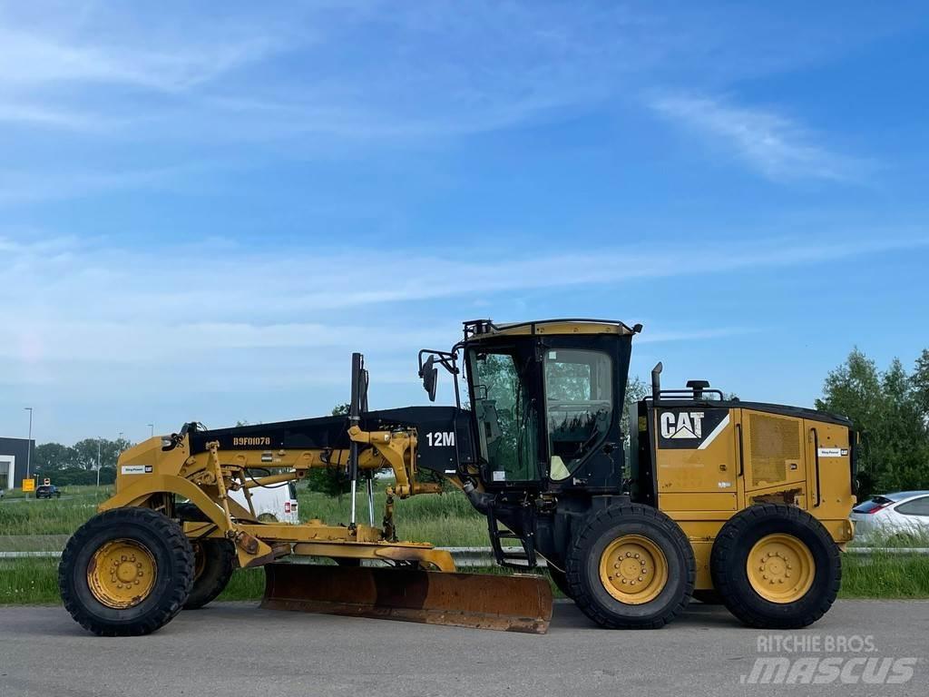 CAT 12M Niveleuse