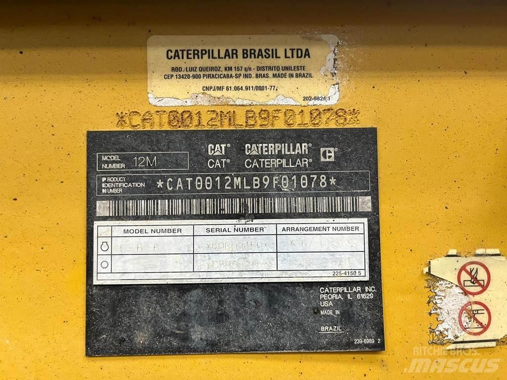 CAT 12M Niveleuse