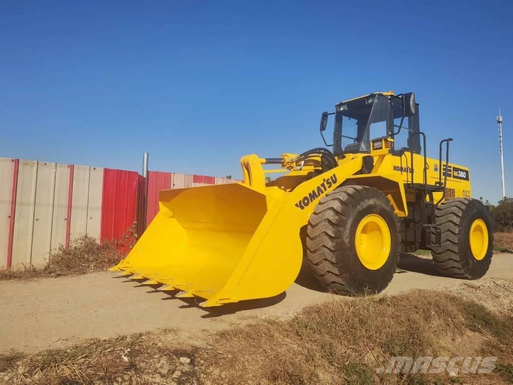 Komatsu WA 380 Chargeuse sur pneus