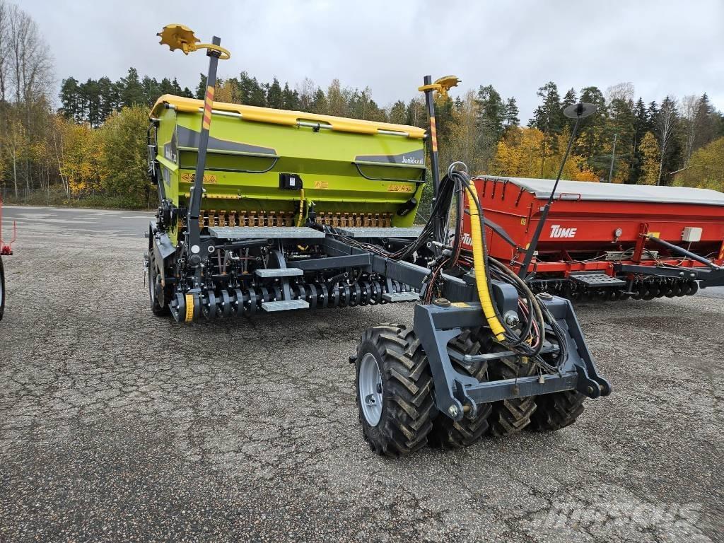 Junkkari T300 Semoir combiné
