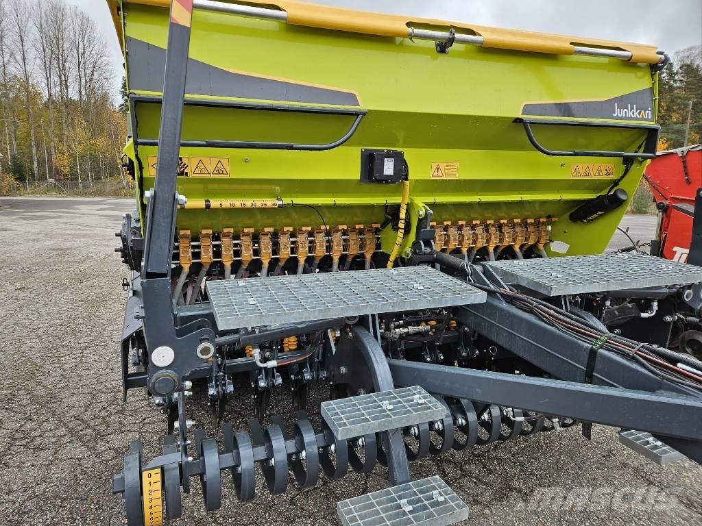 Junkkari T300 Semoir combiné