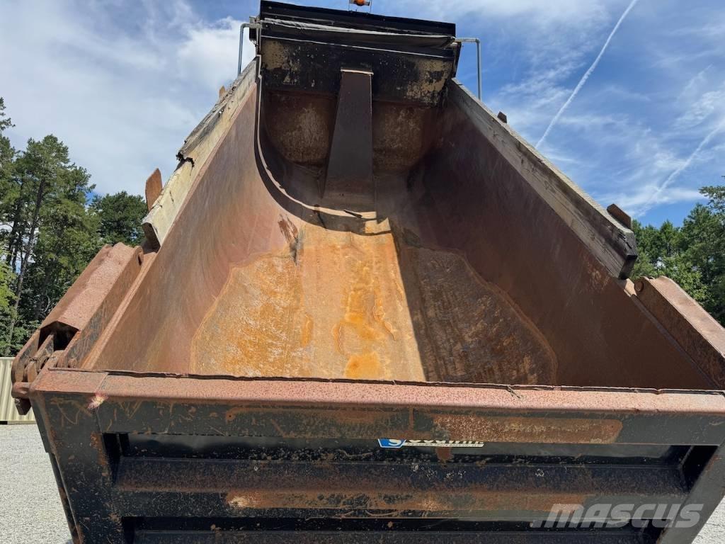 Freightliner 114 SD Camion benne