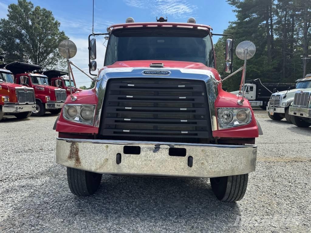 Freightliner 114 SD Camion benne