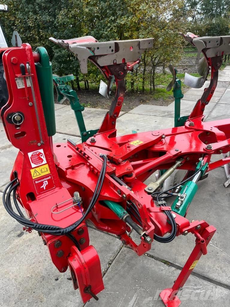 Kverneland LB100-300 Charrue réversible