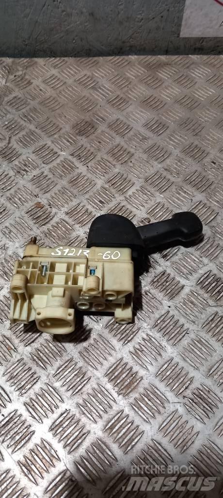 Scania R440  1882115 Cabines