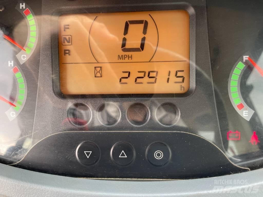 Kawasaki 67 Z 7 Chargeuse sur pneus
