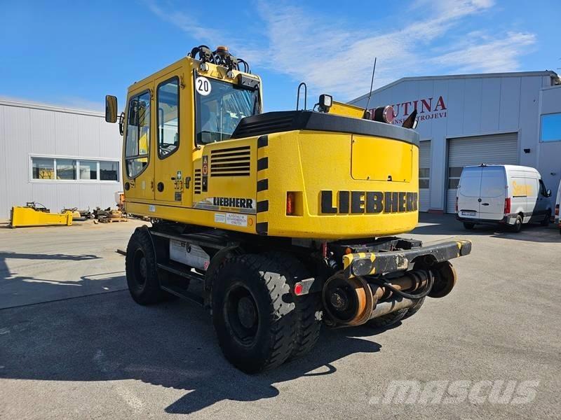 Liebherr A 900 C ZW Pelle sur pneus
