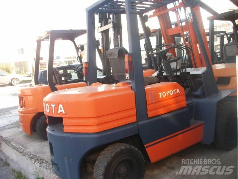Toyota 5 FD 30 Chariots diesel