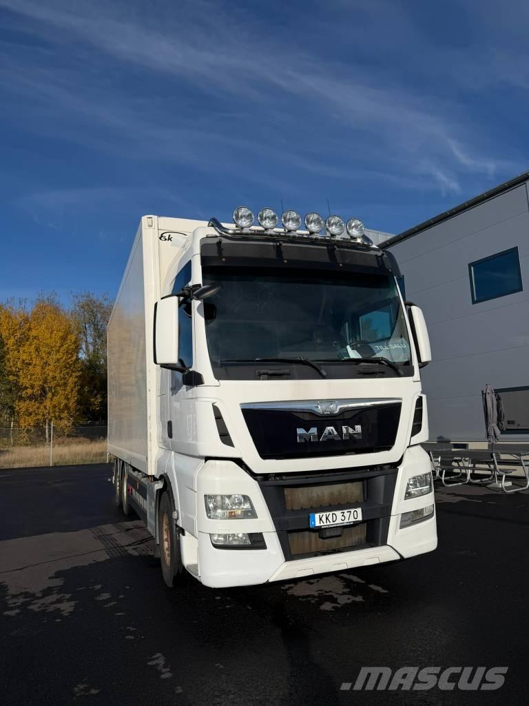 MAN TGX 26.480 6x2 Camion Fourgon