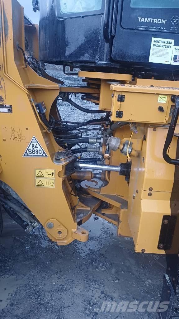 CAT 982 M Chargeuse sur pneus