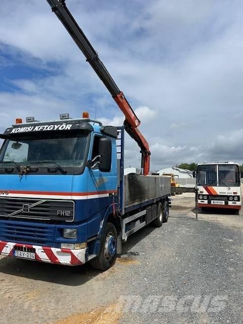  Vovo FH12 Camion plateau ridelle avec grue
