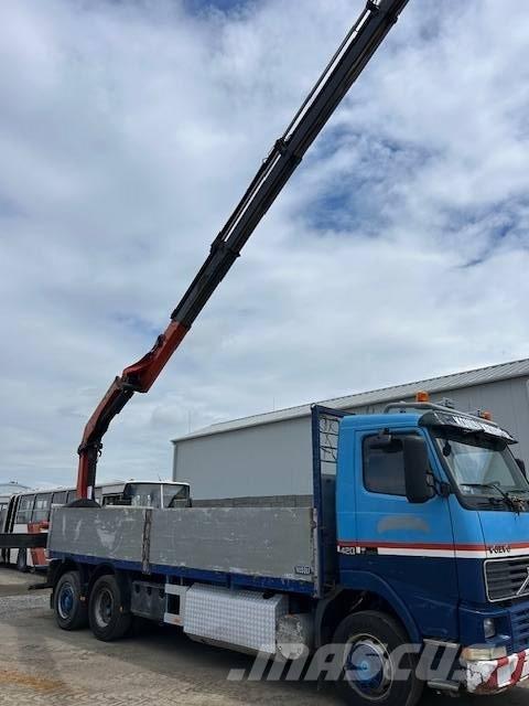  Vovo FH12 Camion plateau ridelle avec grue