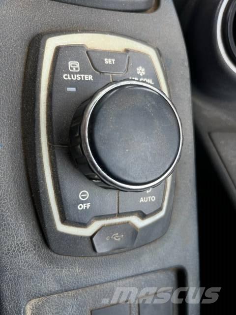 Hyundai HX 140 L Pelle sur chenilles