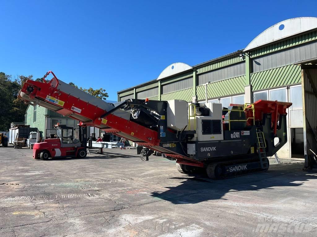 Sandvik QJ 241 Concasseur mobile