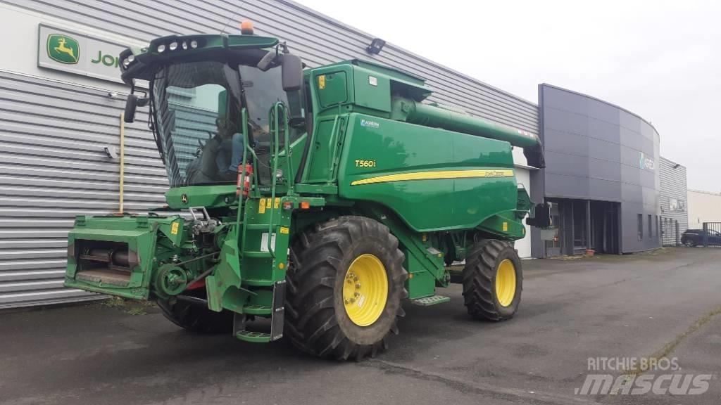 John Deere T 560 i Moissonneuse batteuse