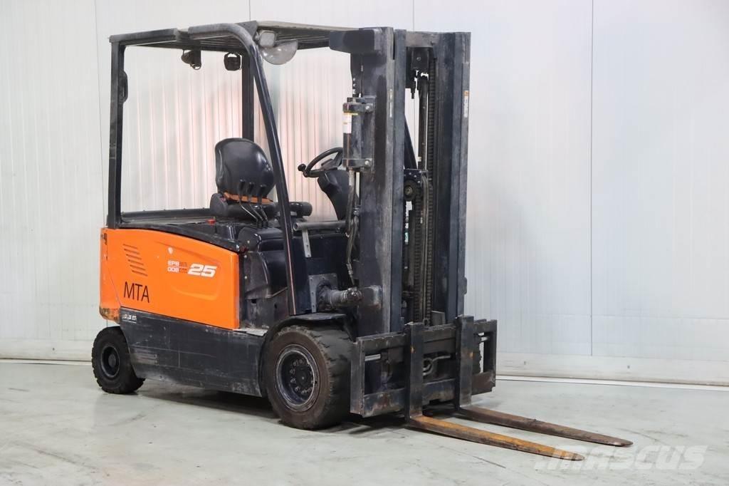 Doosan B25XL-7 Chariots élévateurs électriques