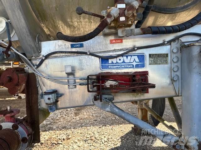  NOVA MC307 7000 GAL Remorque citerne
