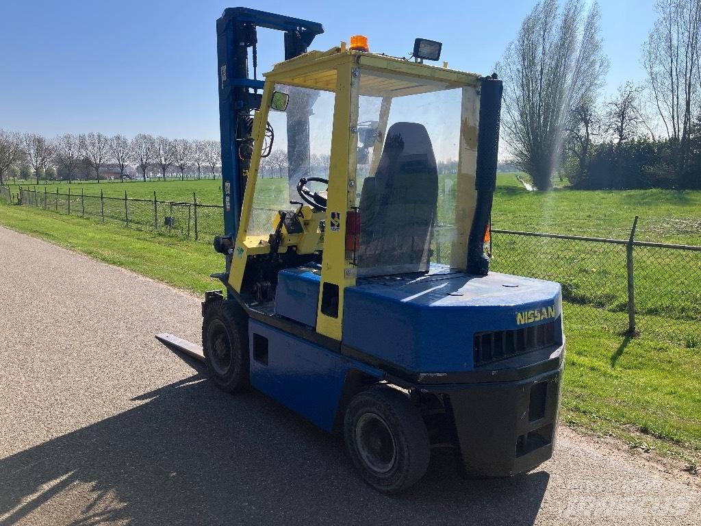 Nissan Heftruck Chariots diesel