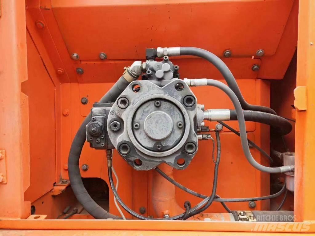 Doosan DX 300 LC Pelle sur chenilles