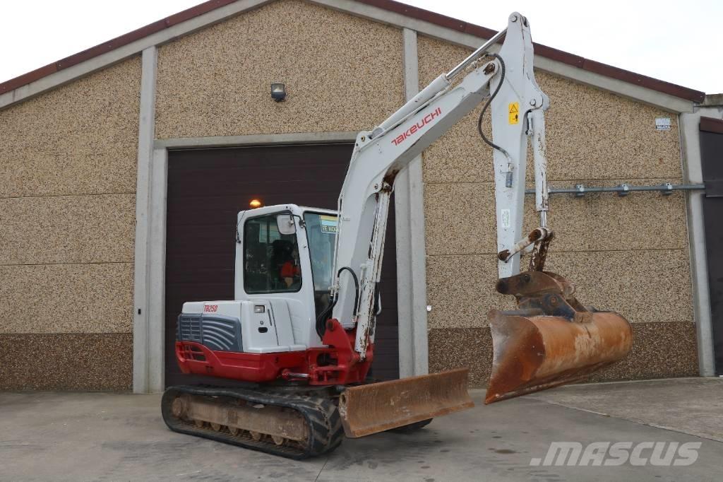 Takeuchi TB 250 Mini pelle < 7t