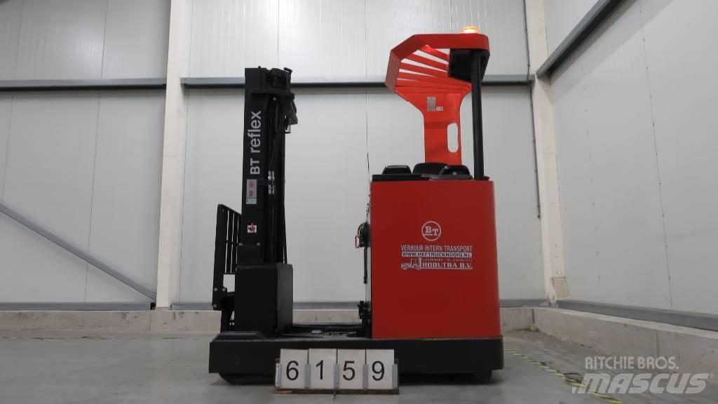 BT RRE140M Chariot à mât rétractable