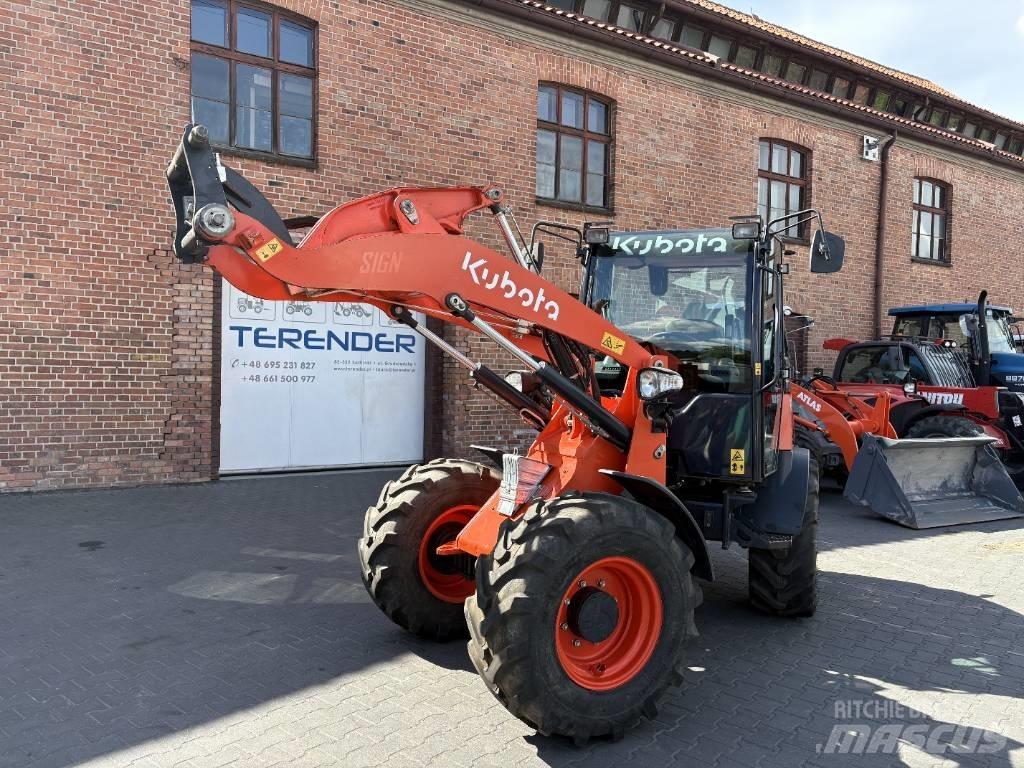 Kubota R 082 Chargeuse sur pneus