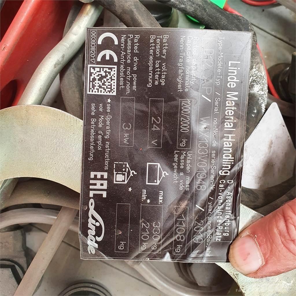 Linde D12AP Gerbeur accompagnant