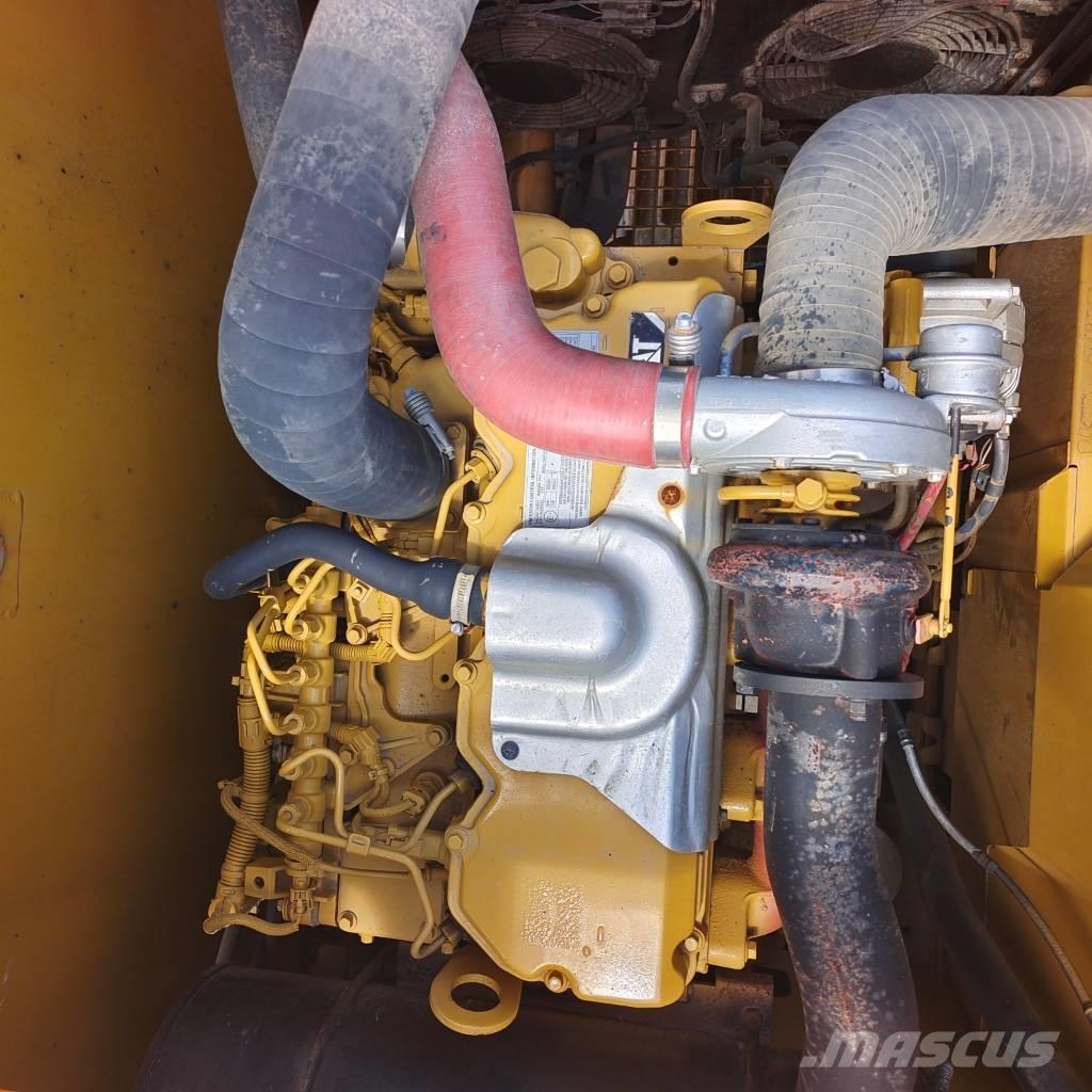 CAT 320 GC Pelle sur chenilles