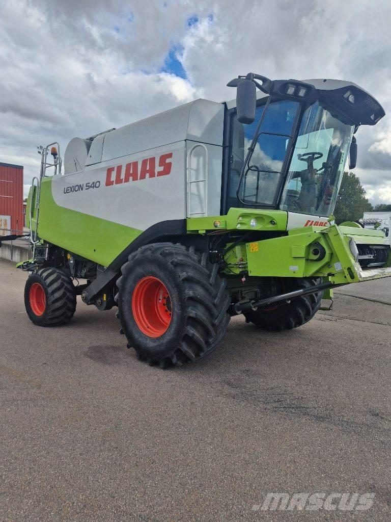 CLAAS Lexion 540 Moissonneuse batteuse