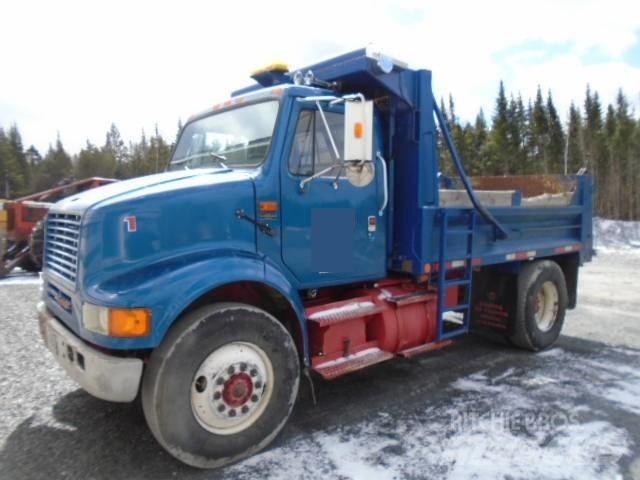 International 8100 Camion benne
