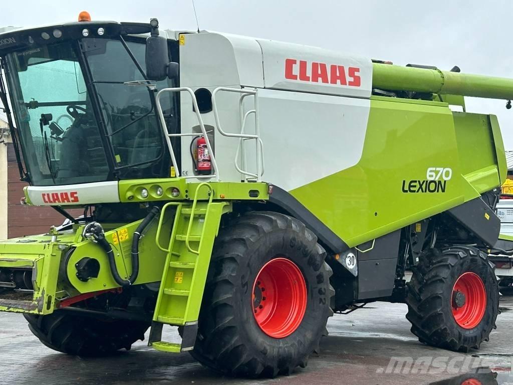 CLAAS Lexion 670 4x4 Moissonneuse batteuse