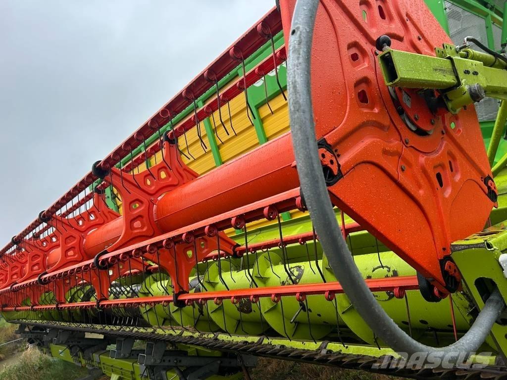 CLAAS Lexion 670 4x4 Moissonneuse batteuse