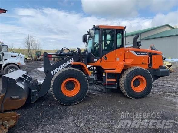 Doosan DL220-5 Chargeuse sur pneus
