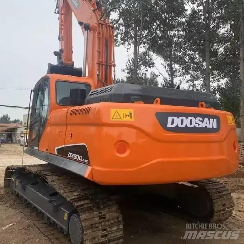 Doosan DX 300 Pelle sur chenilles