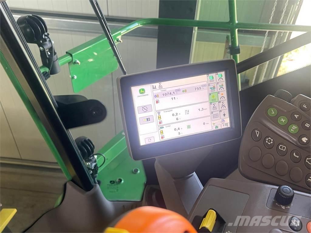 John Deere 8200i Ensileuse automotrice