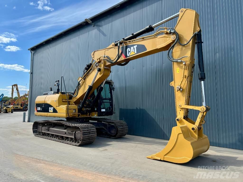 CAT 323D LN VA Pelle sur chenilles